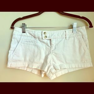 American Eagle stretch white shorts 00